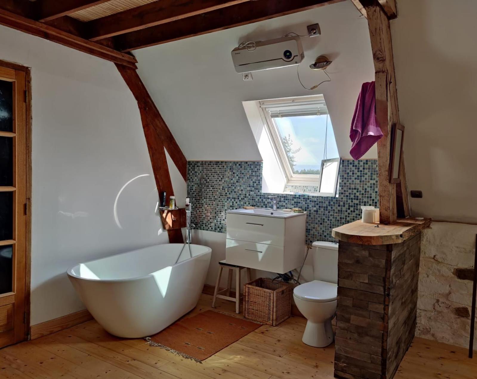 Holiday home Longere De Charme Entre Et Terre